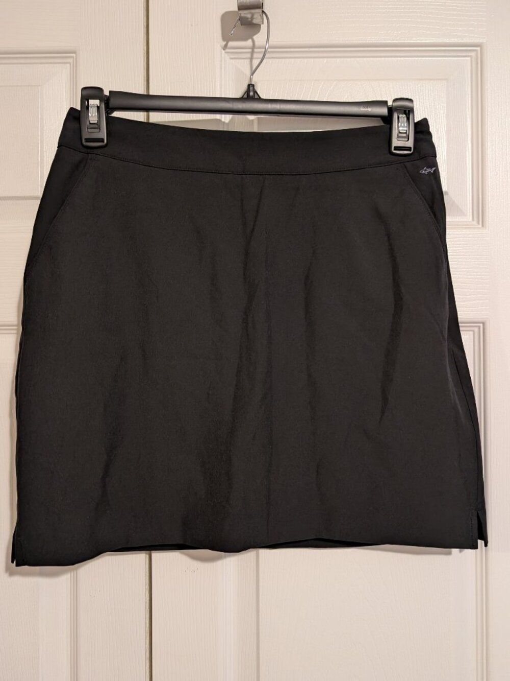 Greg Norman women's black golf skort - NWT - Size 4